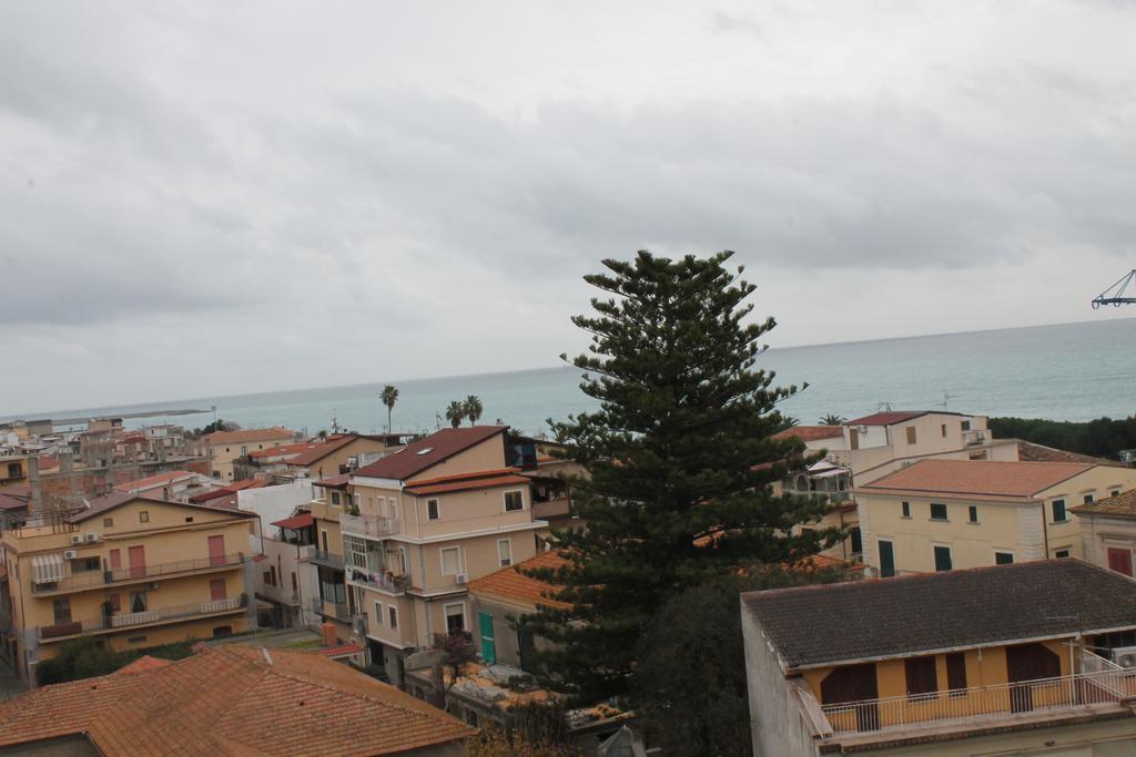 Hotel Mediterraneo Roccella Ionica Quarto foto