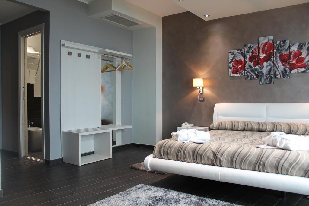 Hotel Mediterraneo Roccella Ionica Quarto foto